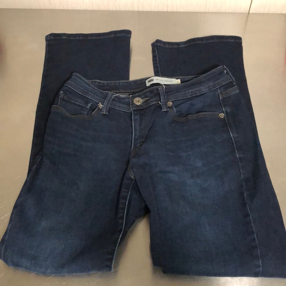 Levi 529 Curvy Bootcut size 8M